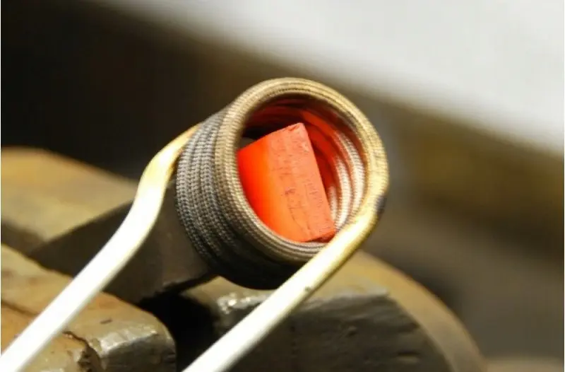 Podgrzewacz indukcyjny o mocy 1.5kW IDEAL 02